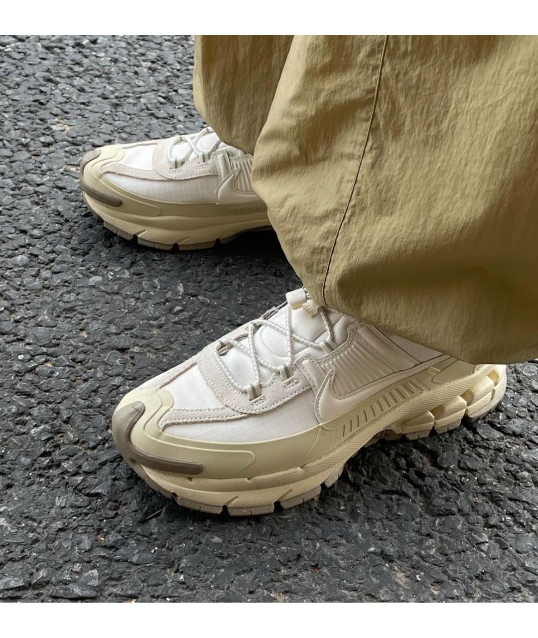 NIKE Бежевые низкие кроссовки / кеды, фото 2