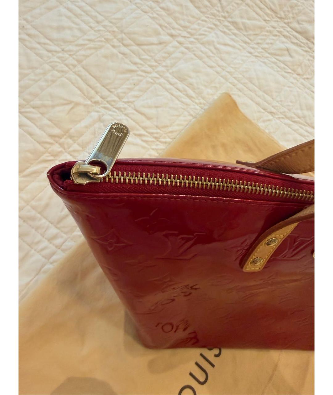 LOUIS VUITTON Красная сумка тоут из лакированной кожи, фото 6