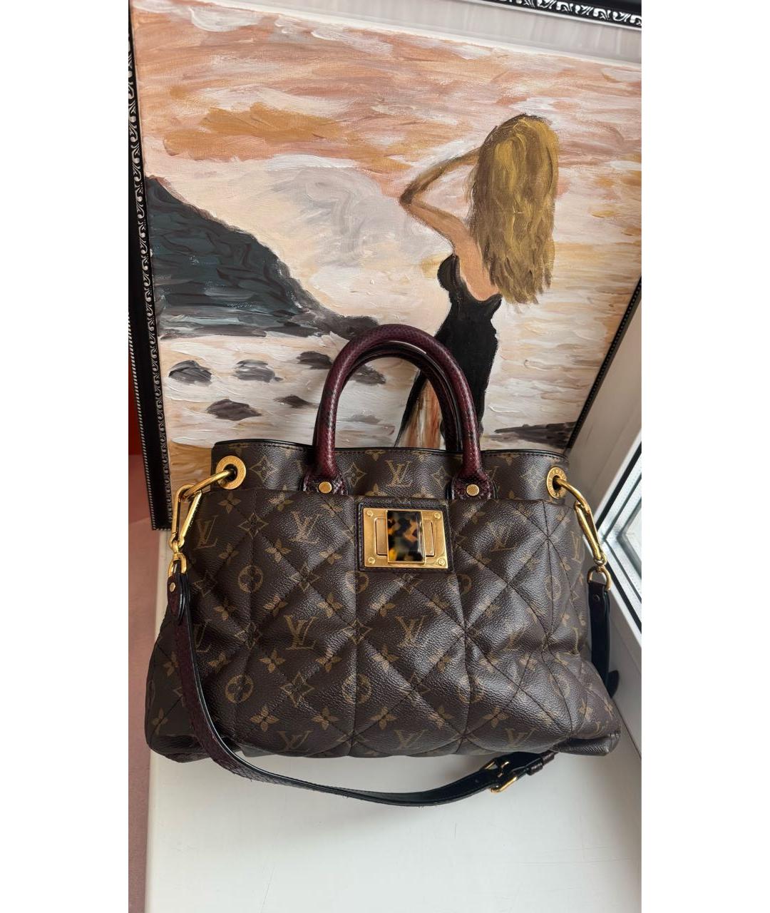 LOUIS VUITTON Коричневая сумка с короткими ручками из экзотической кожи, фото 2