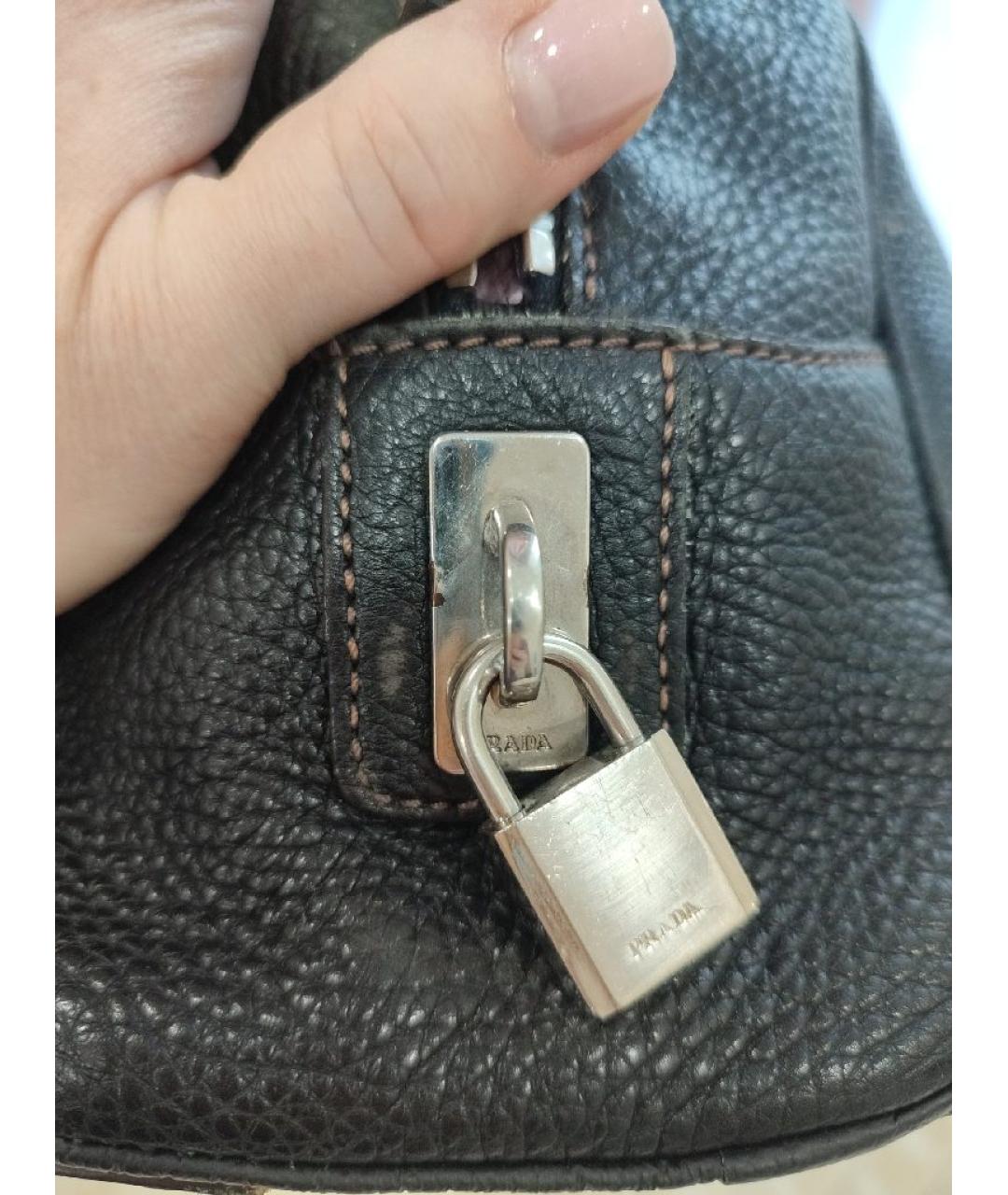PRADA Черная кожаная сумка с короткими ручками, фото 5