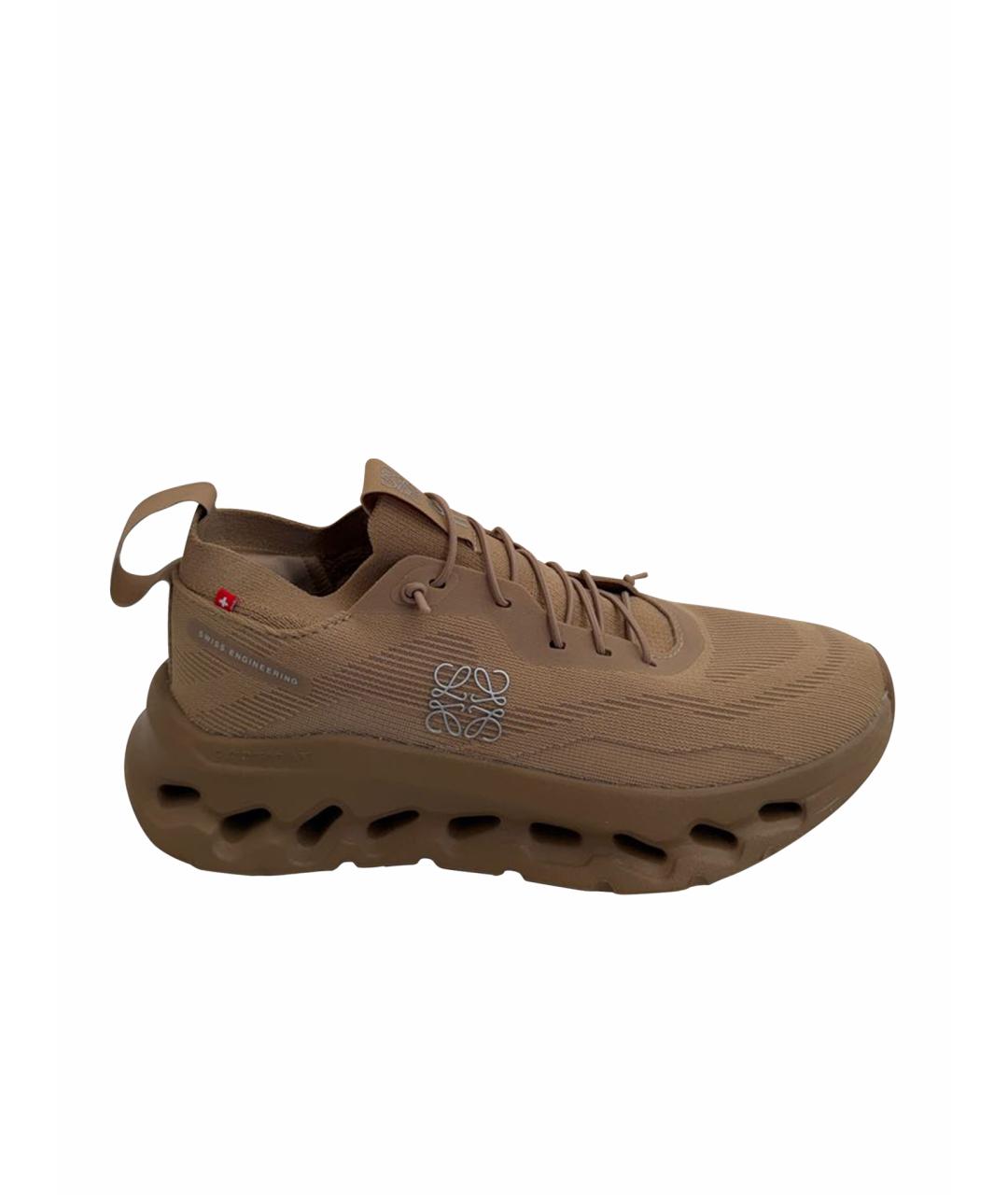 LOEWE Бежевые кроссовки, фото 1