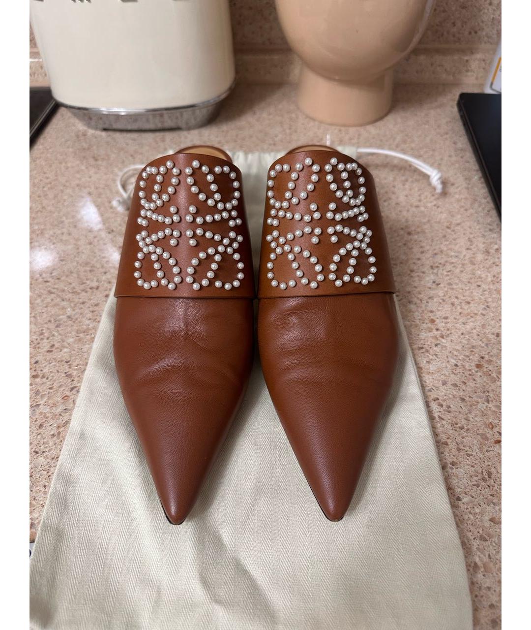 LOEWE Коричневые кожаные мюли, фото 3