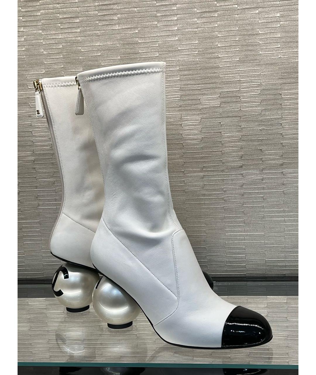 CHANEL Белые кожаные сапоги, фото 6