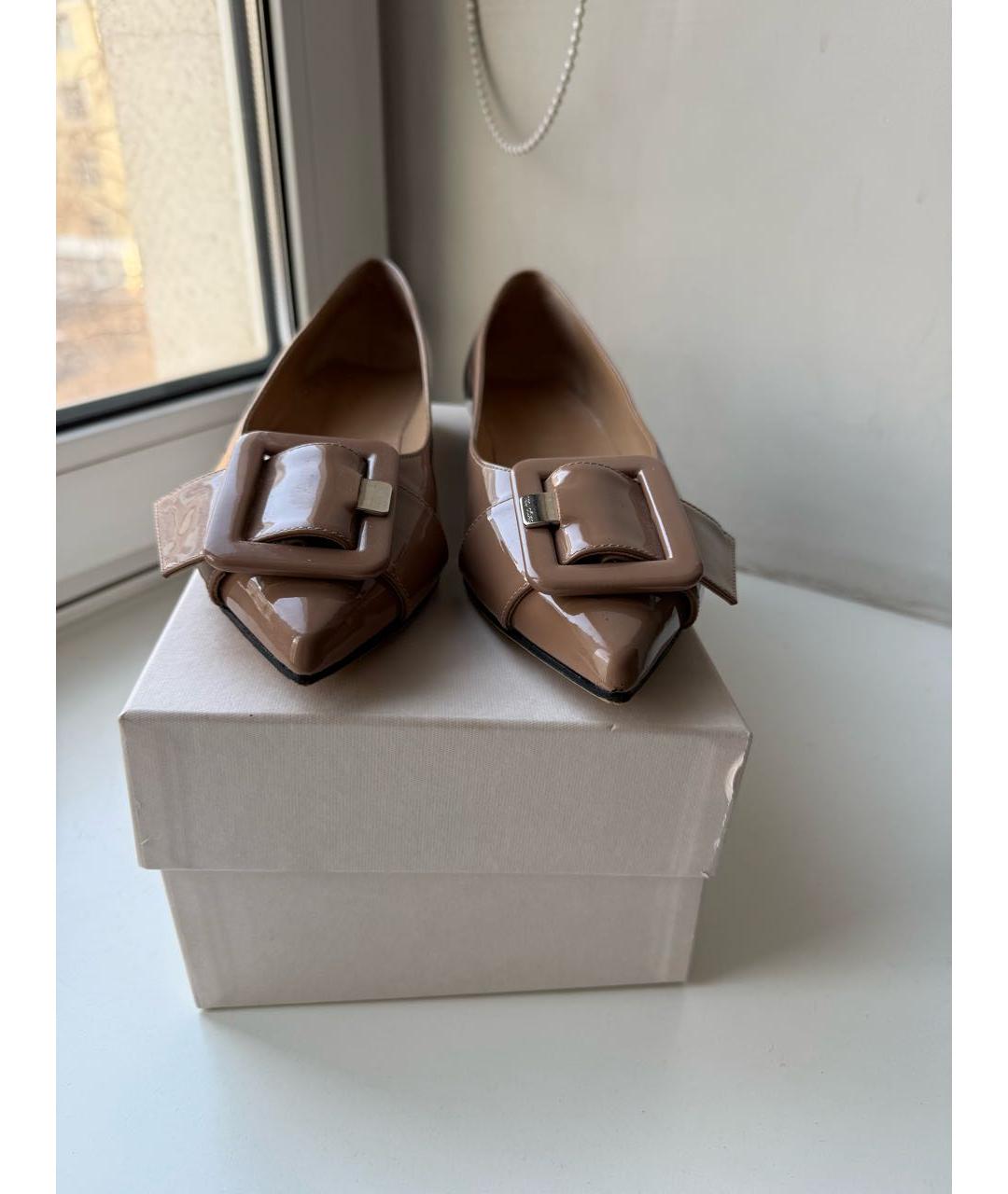 SERGIO ROSSI Бежевые балетки из лакированной кожи, фото 2