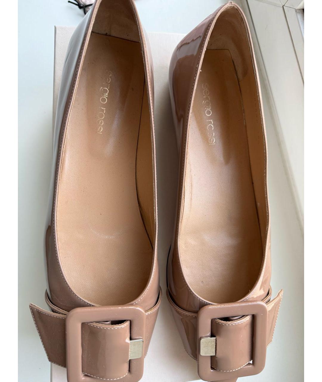 SERGIO ROSSI Бежевые балетки из лакированной кожи, фото 3