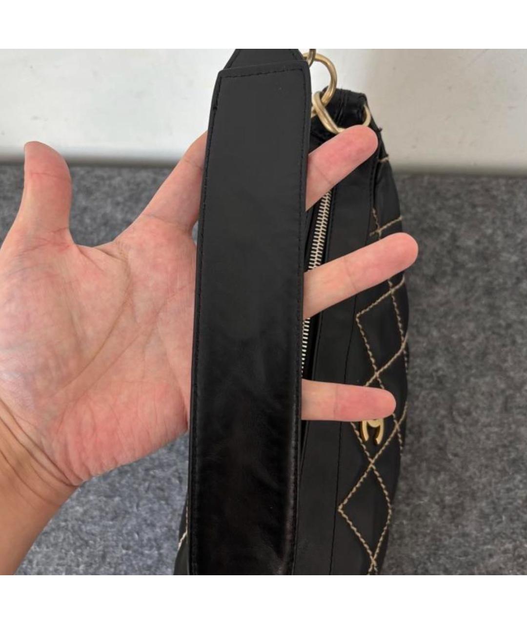 CHANEL Черная кожаная сумка с короткими ручками, фото 8