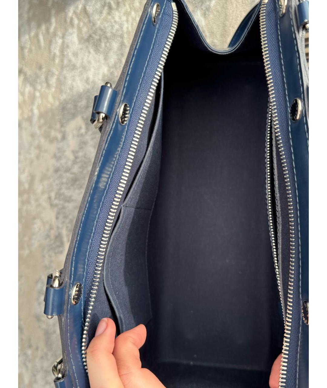 LOUIS VUITTON Темно-синяя кожаная сумка с короткими ручками, фото 3