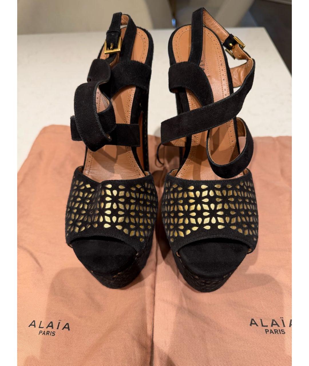 ALAIA Черные замшевые босоножки, фото 3