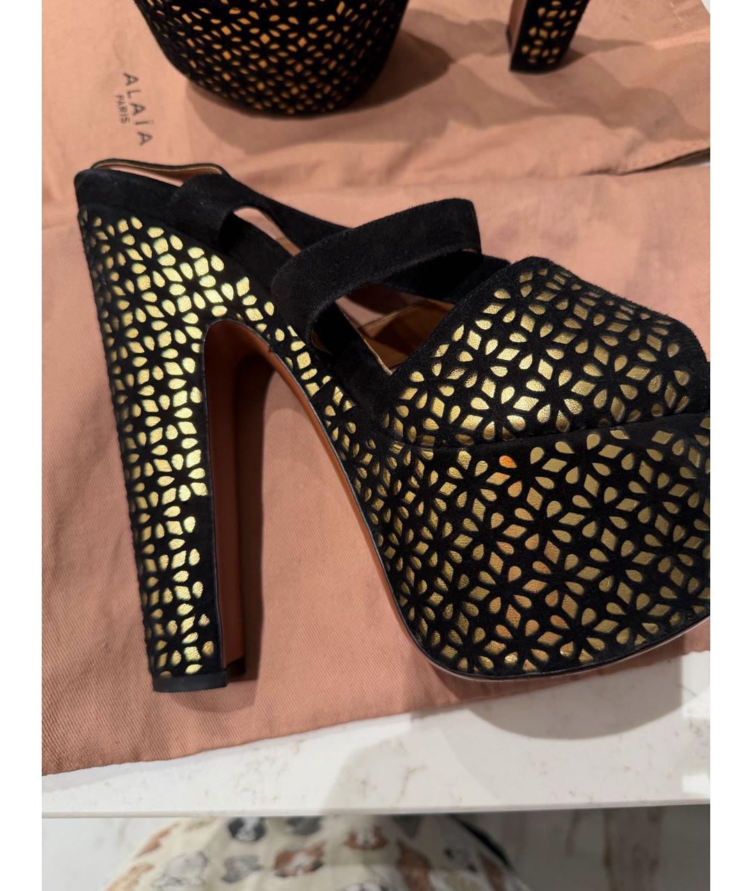 ALAIA Черные замшевые босоножки, фото 2