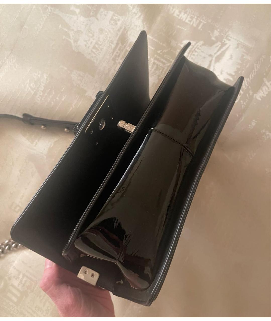 CHANEL Черная сумка через плечо из лакированной кожи, фото 7