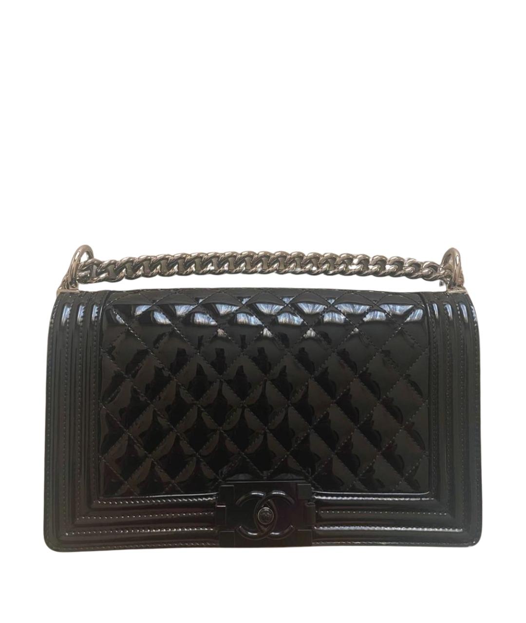 CHANEL Черная сумка через плечо из лакированной кожи, фото 1