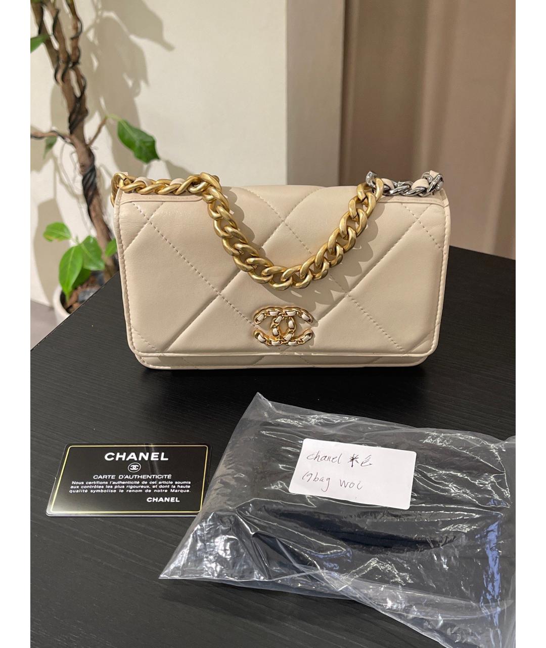 CHANEL Бежевая кожаная сумка через плечо, фото 4