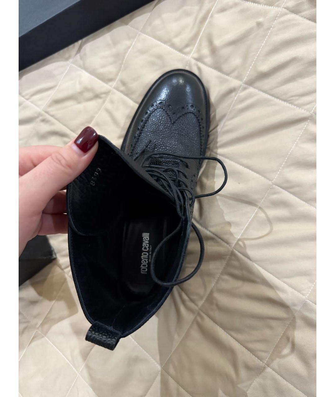 ROBERTO CAVALLI Черные кожаные высокие ботинки, фото 3