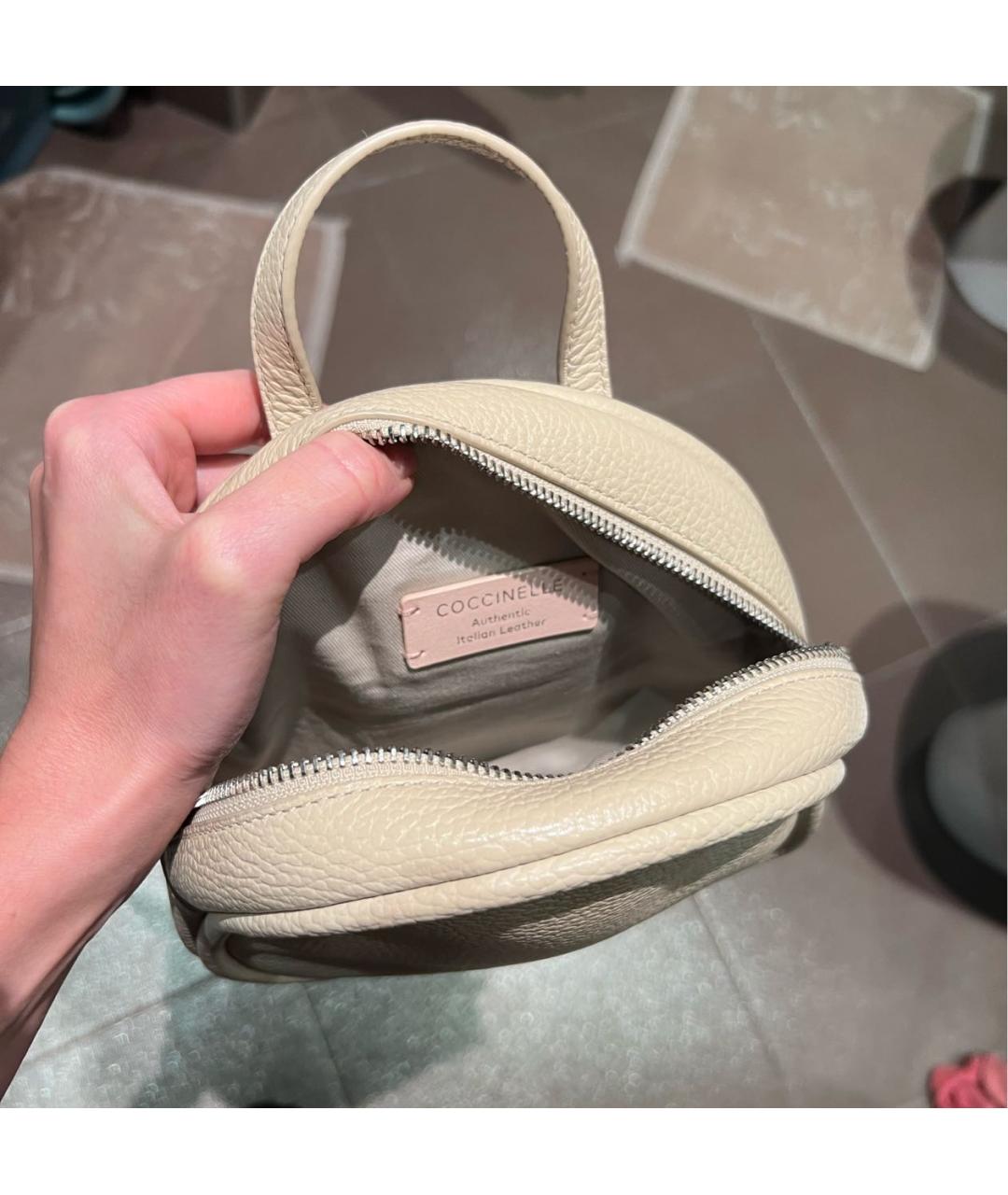 COCCINELLE Бежевый кожаный рюкзак, фото 3