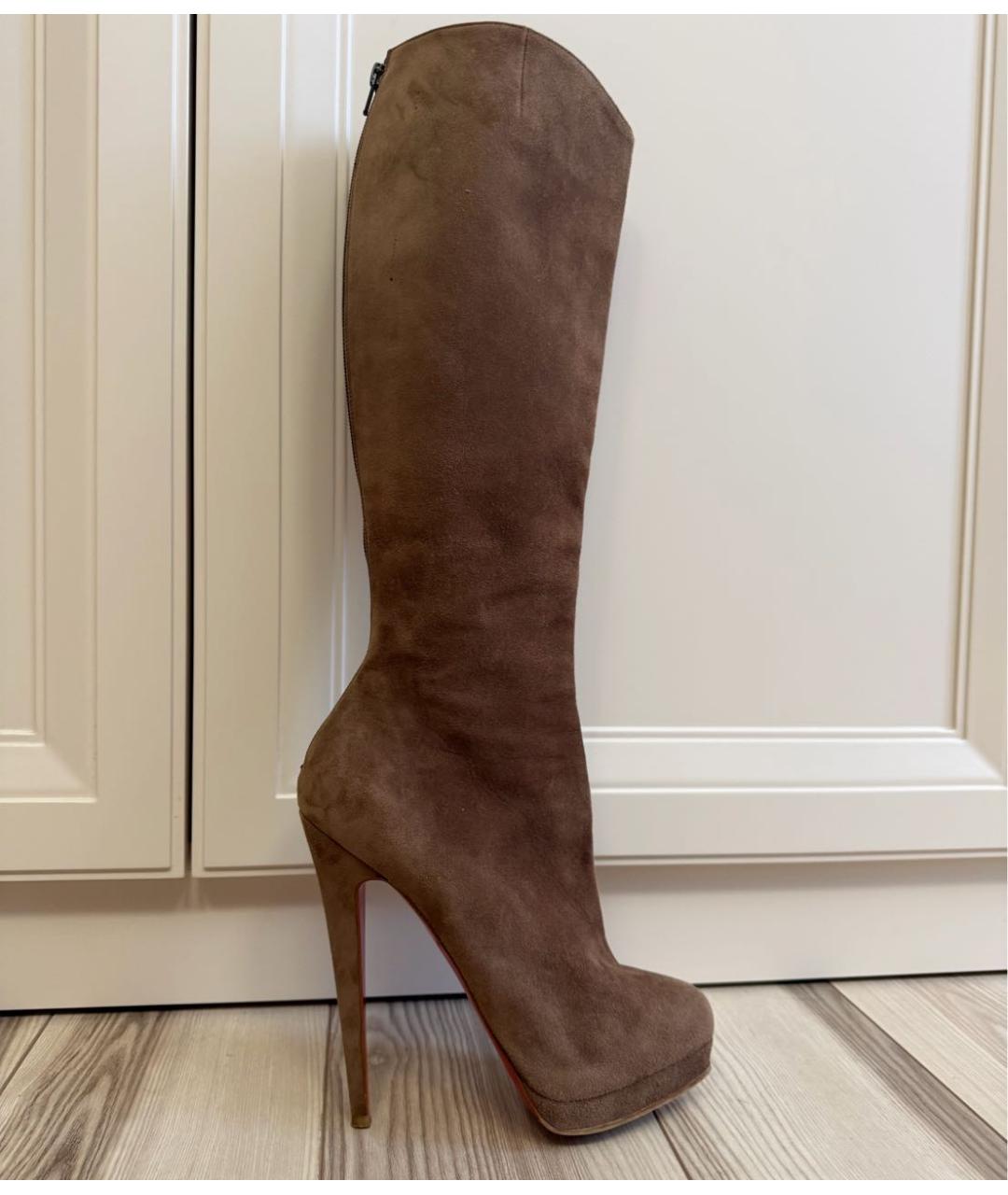 CHRISTIAN LOUBOUTIN Коричневые замшевые сапоги, фото 5