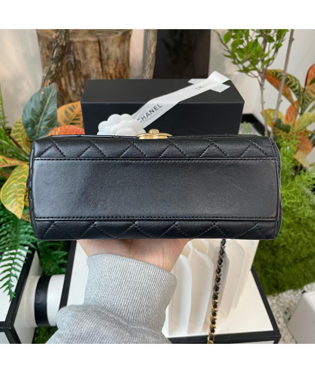 CHANEL Черная кожаная сумка с короткими ручками, фото 5