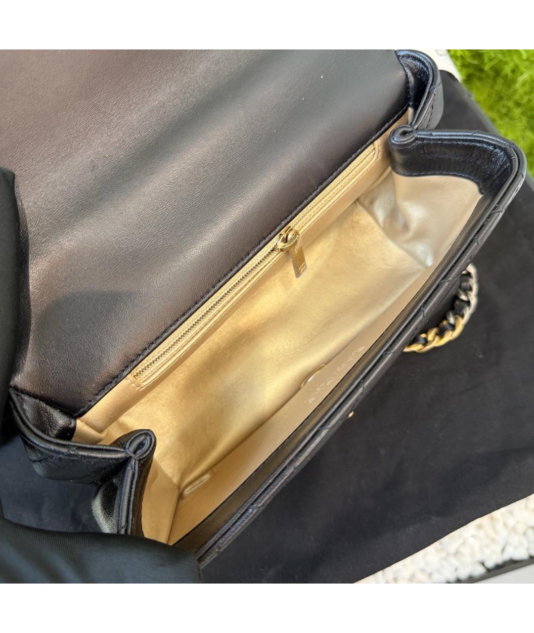 CHANEL Черная кожаная сумка с короткими ручками, фото 6