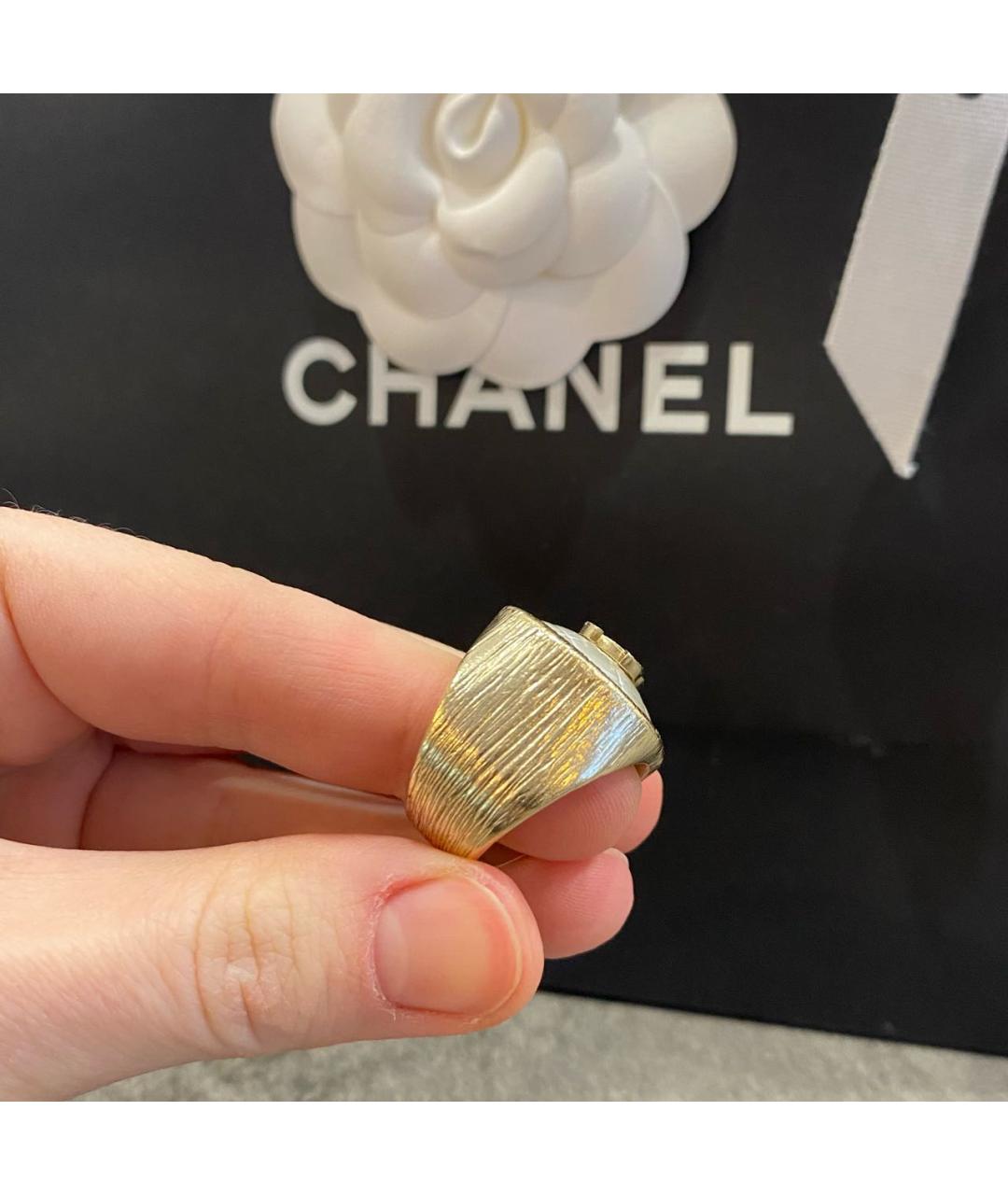 CHANEL Золотое металлическое кольцо, фото 3