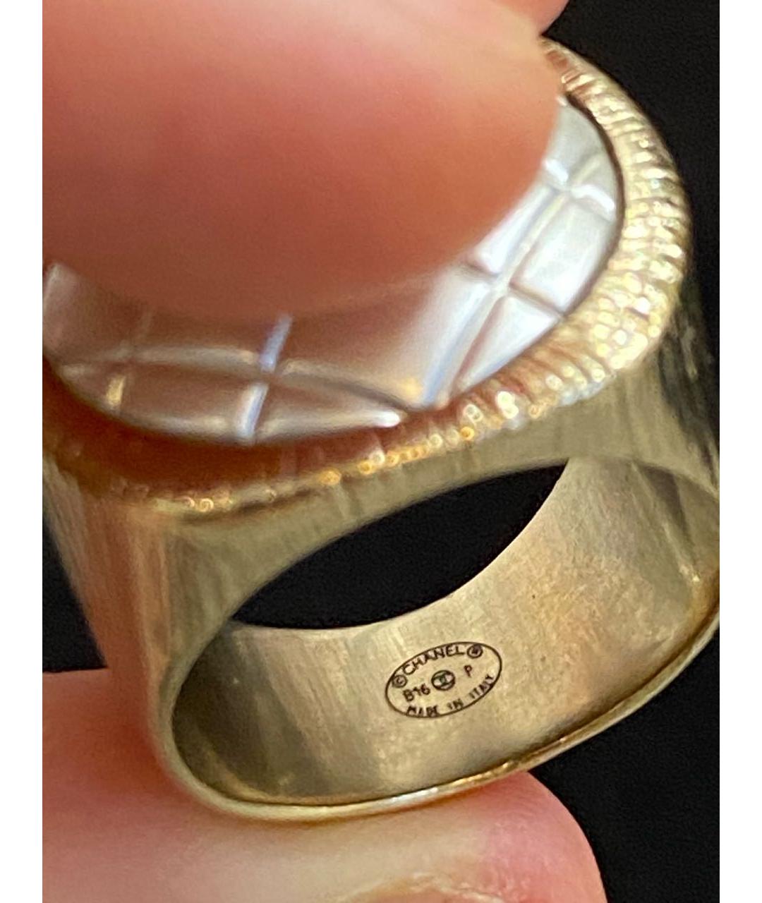 CHANEL Золотое металлическое кольцо, фото 2