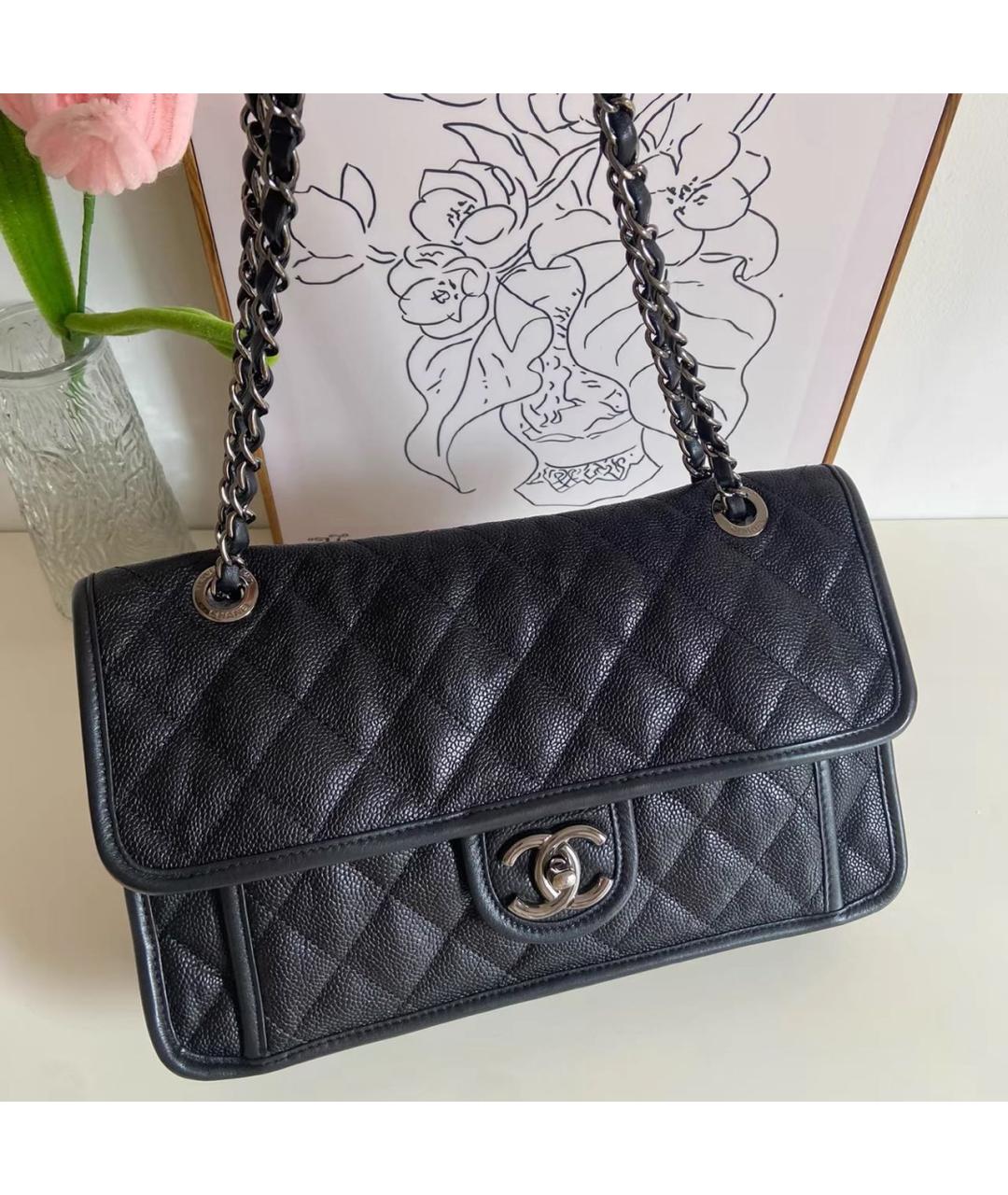 CHANEL Черная кожаная сумка с короткими ручками, фото 9