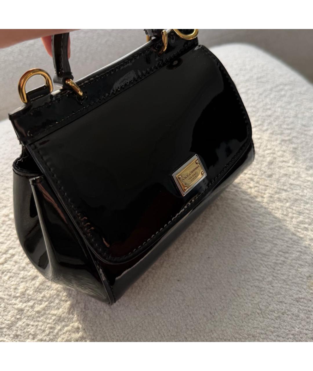 DOLCE&GABBANA Черная сумка с короткими ручками из лакированной кожи, фото 2