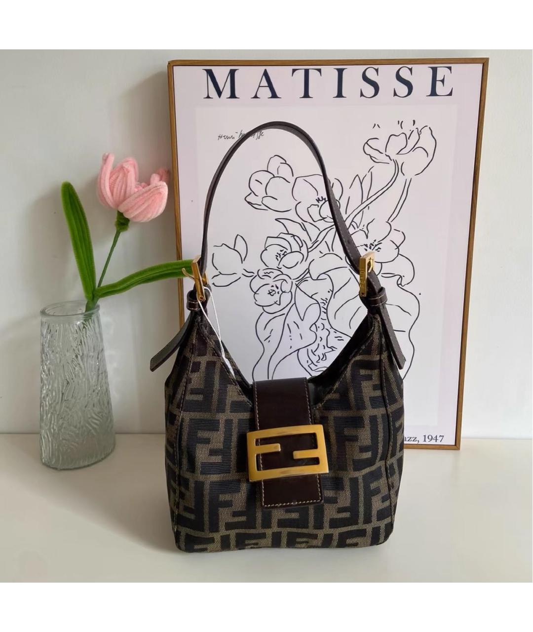 FENDI Коричневая кожаная сумка с короткими ручками, фото 8