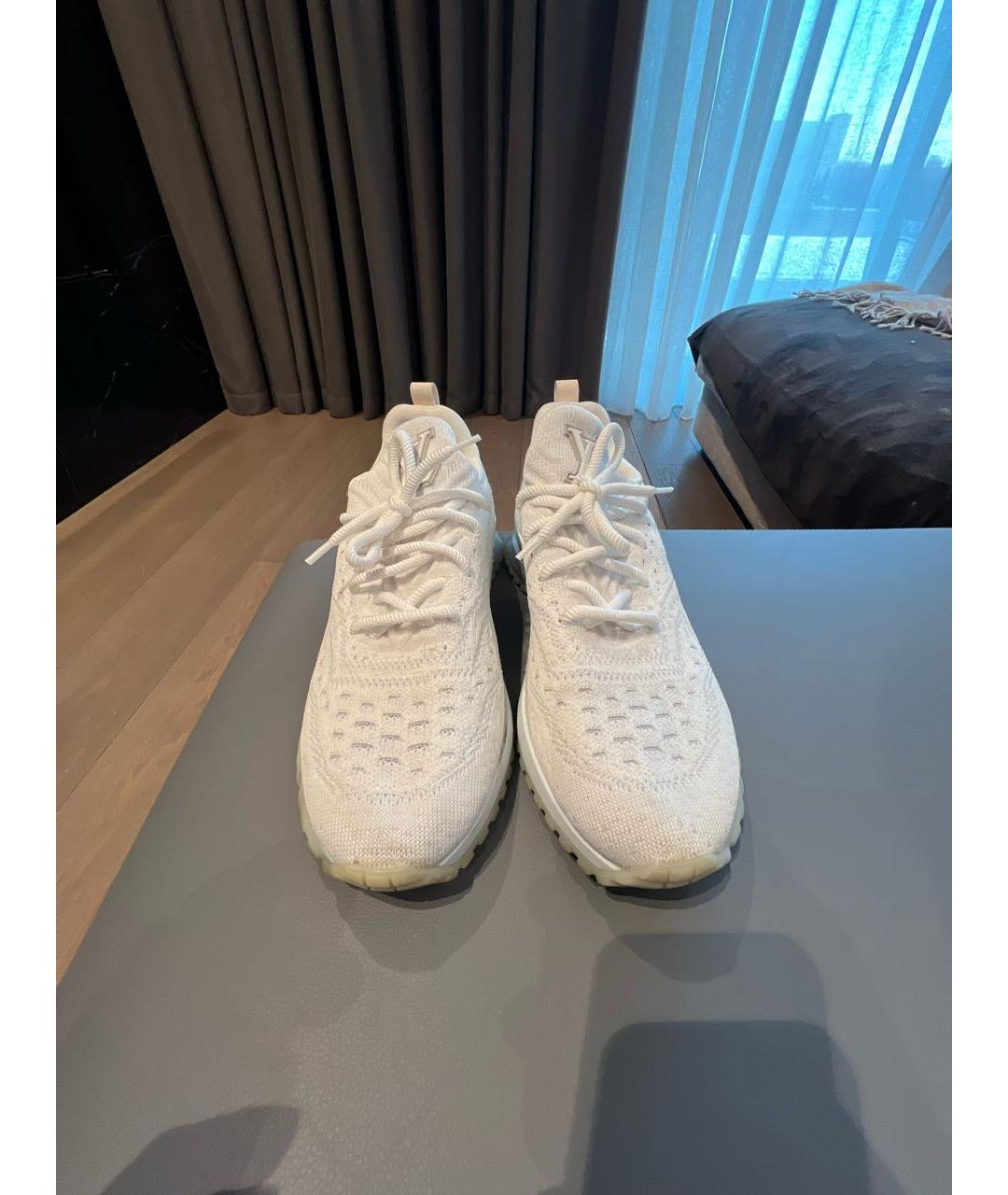 LOUIS VUITTON Белые текстильные низкие кроссовки / кеды, фото 2