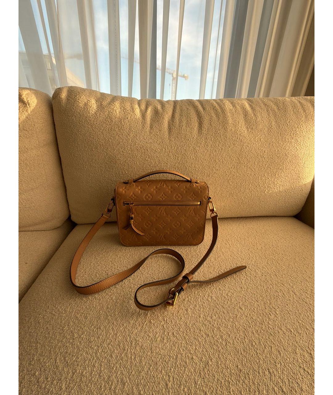 LOUIS VUITTON Бежевая кожаная сумка с короткими ручками, фото 2