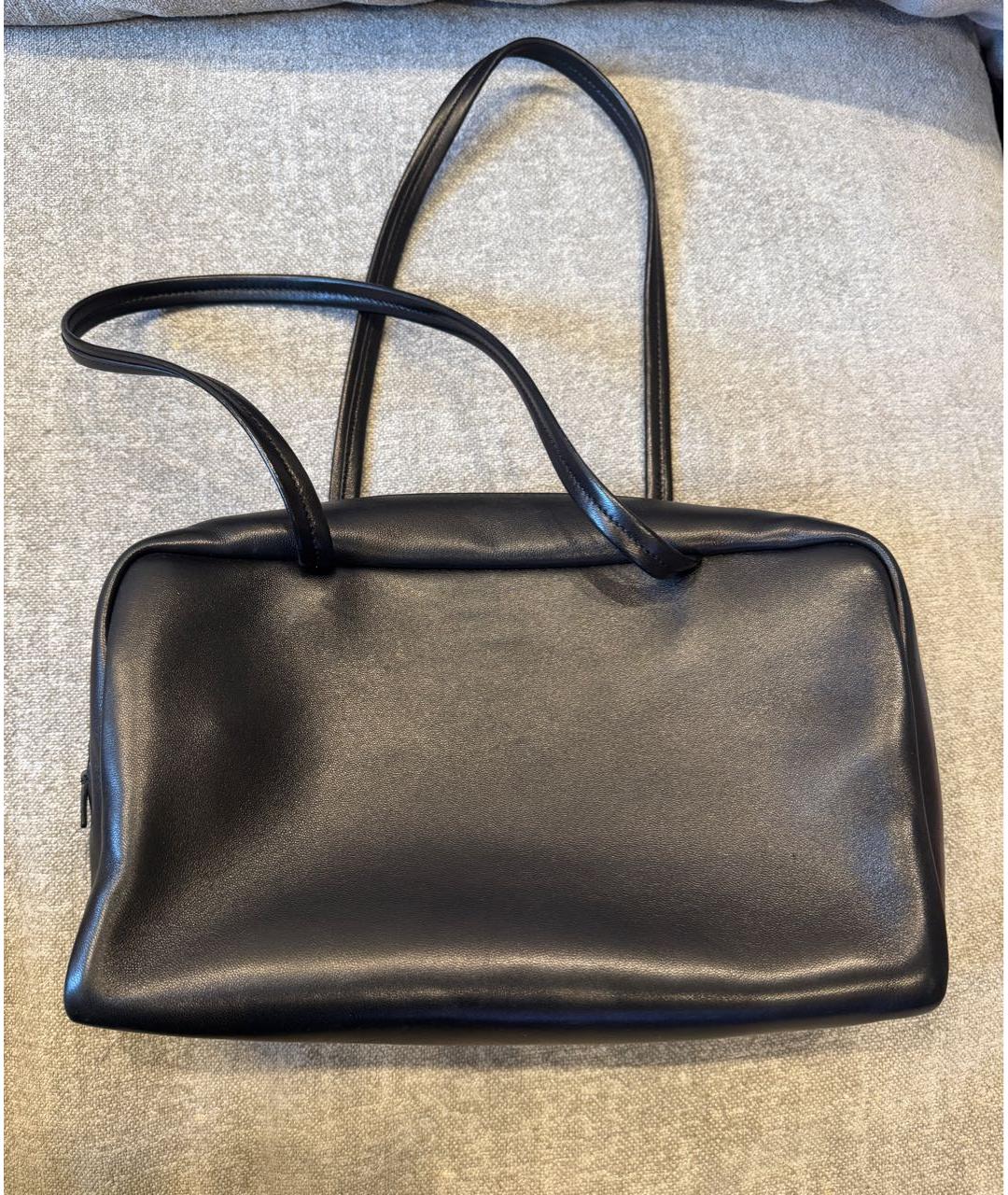 THE ROW Черная кожаная сумка с короткими ручками, фото 3