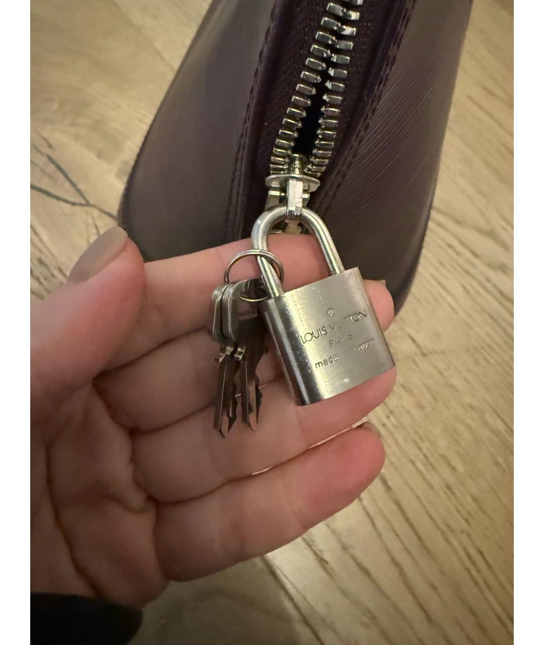 LOUIS VUITTON Фиолетовая кожаная сумка с короткими ручками, фото 4