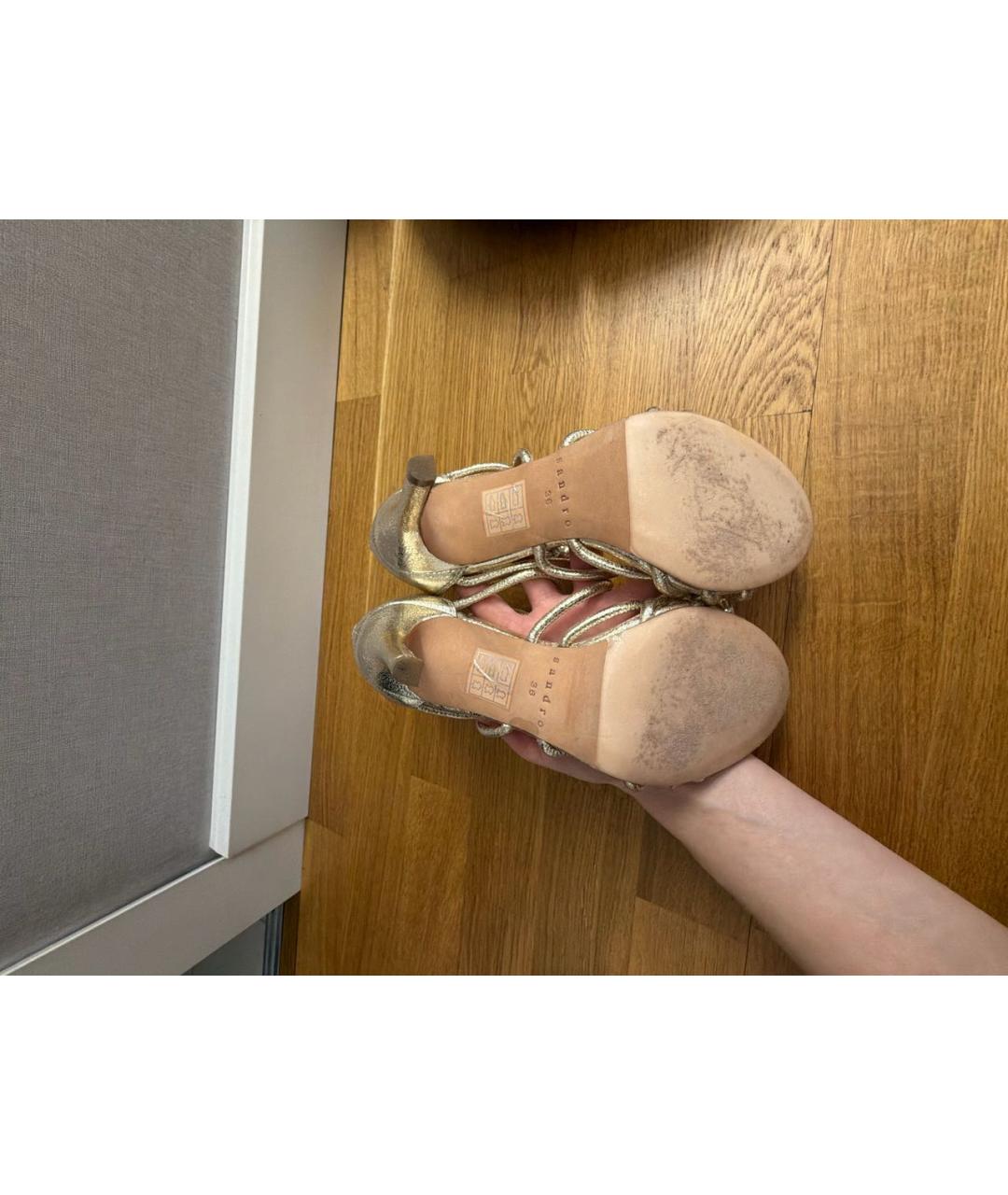 SANDRO Золотые кожаные босоножки, фото 5