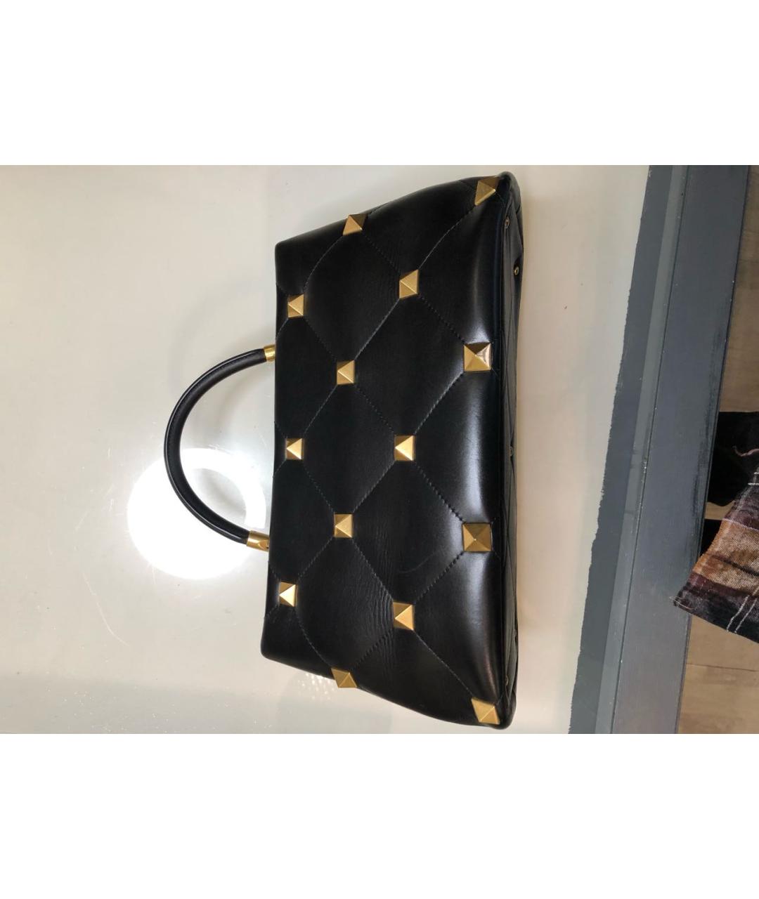 VALENTINO Черная кожаная сумка с короткими ручками, фото 2