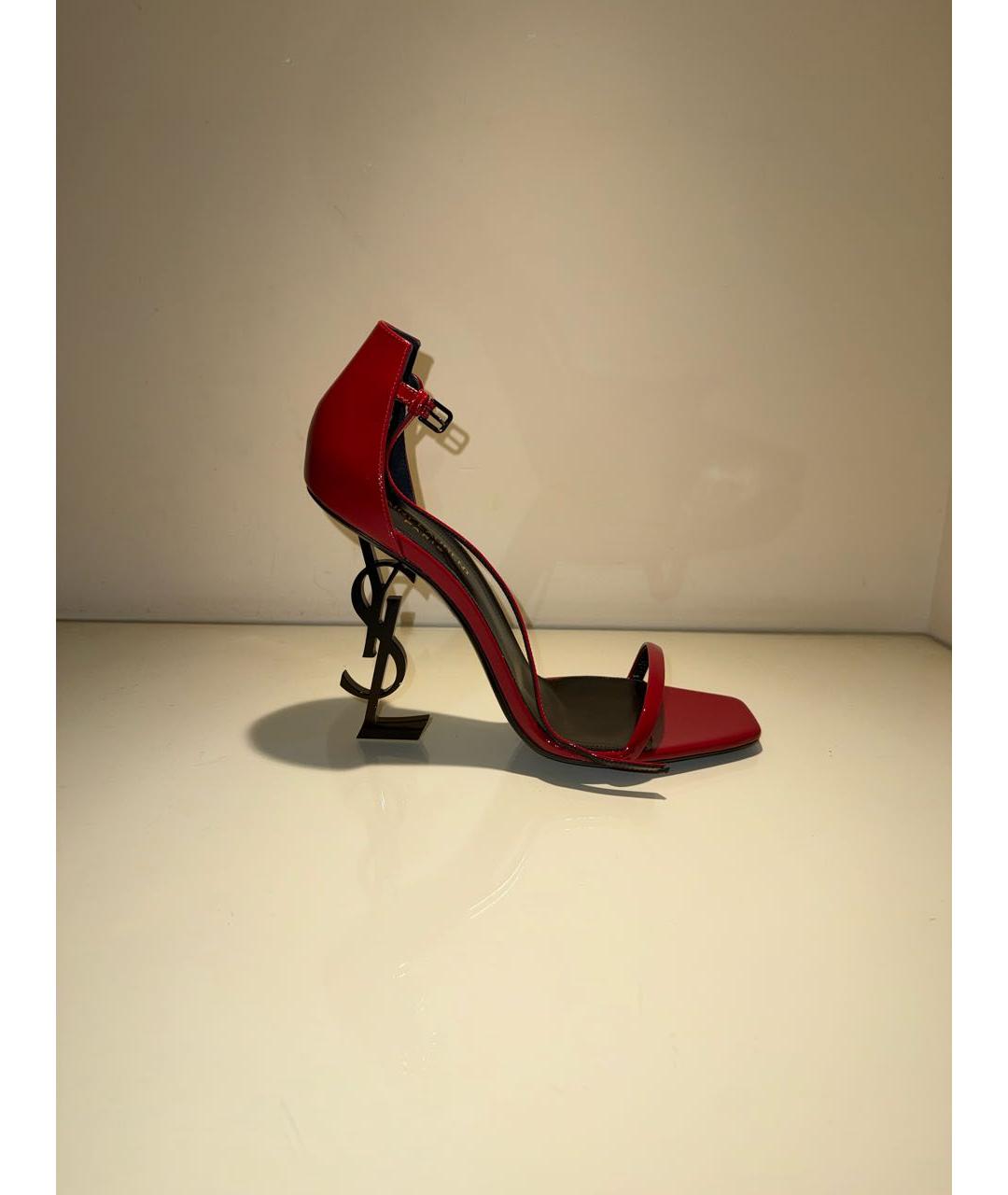 SAINT LAURENT Красные босоножки из лакированной кожи, фото 8