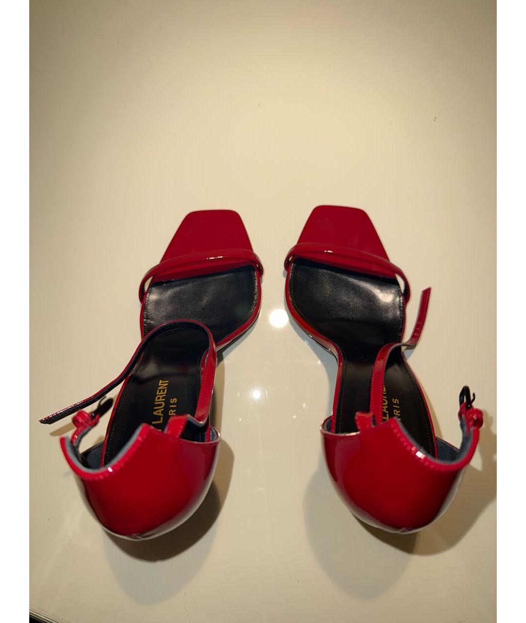 SAINT LAURENT Красные босоножки из лакированной кожи, фото 3
