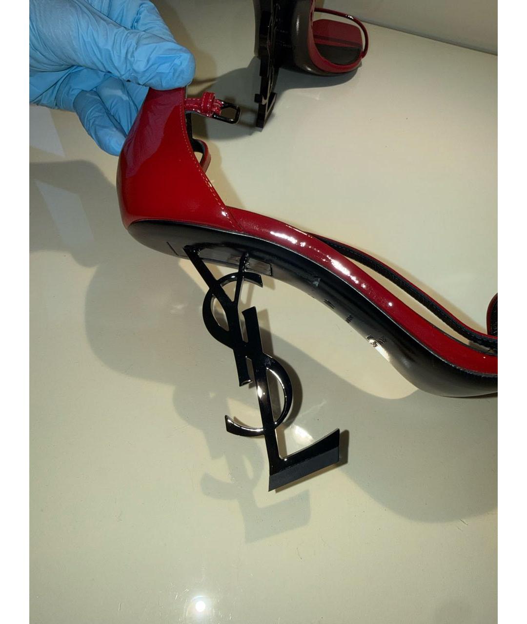 SAINT LAURENT Красные босоножки из лакированной кожи, фото 5