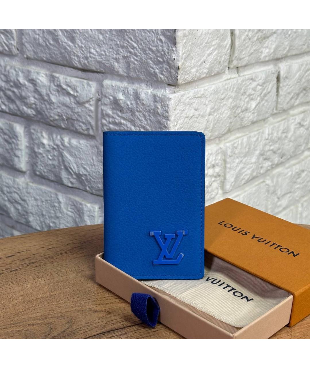 LOUIS VUITTON Синий кожаный кардхолдер, фото 2