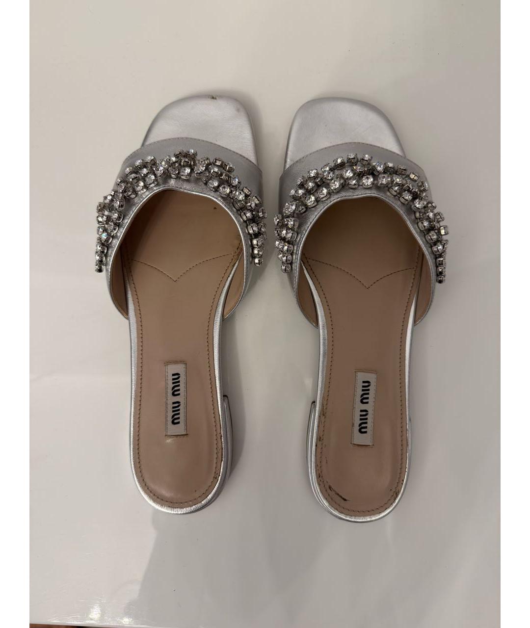 MIU MIU Серебряные кожаные шлепанцы, фото 3