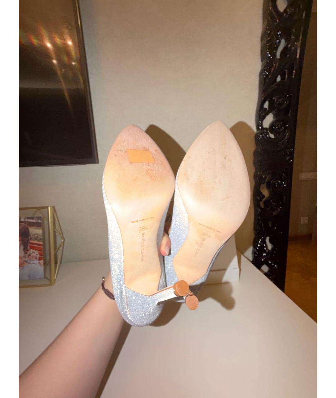 MANOLO BLAHNIK Серебряные текстильные туфли, фото 5