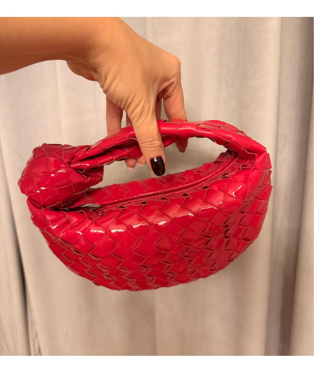 BOTTEGA VENETA Фуксия сумка с короткими ручками из лакированной кожи, фото 8