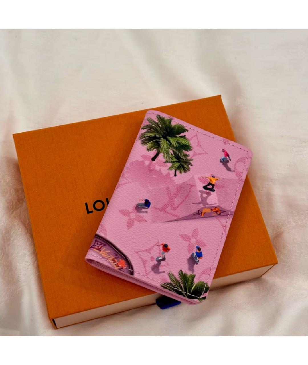 LOUIS VUITTON Розовый кожаный кардхолдер, фото 2