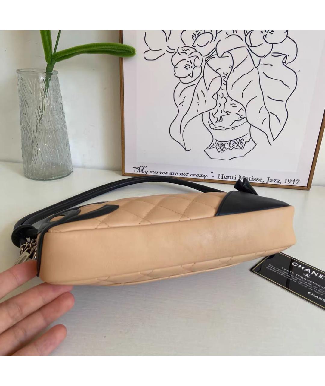 CHANEL Черная кожаная сумка с короткими ручками, фото 7