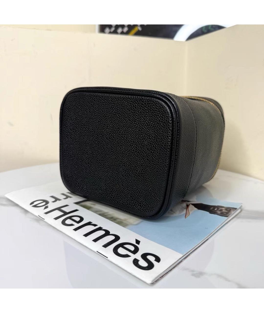 CHANEL Черная кожаная сумка с короткими ручками, фото 5