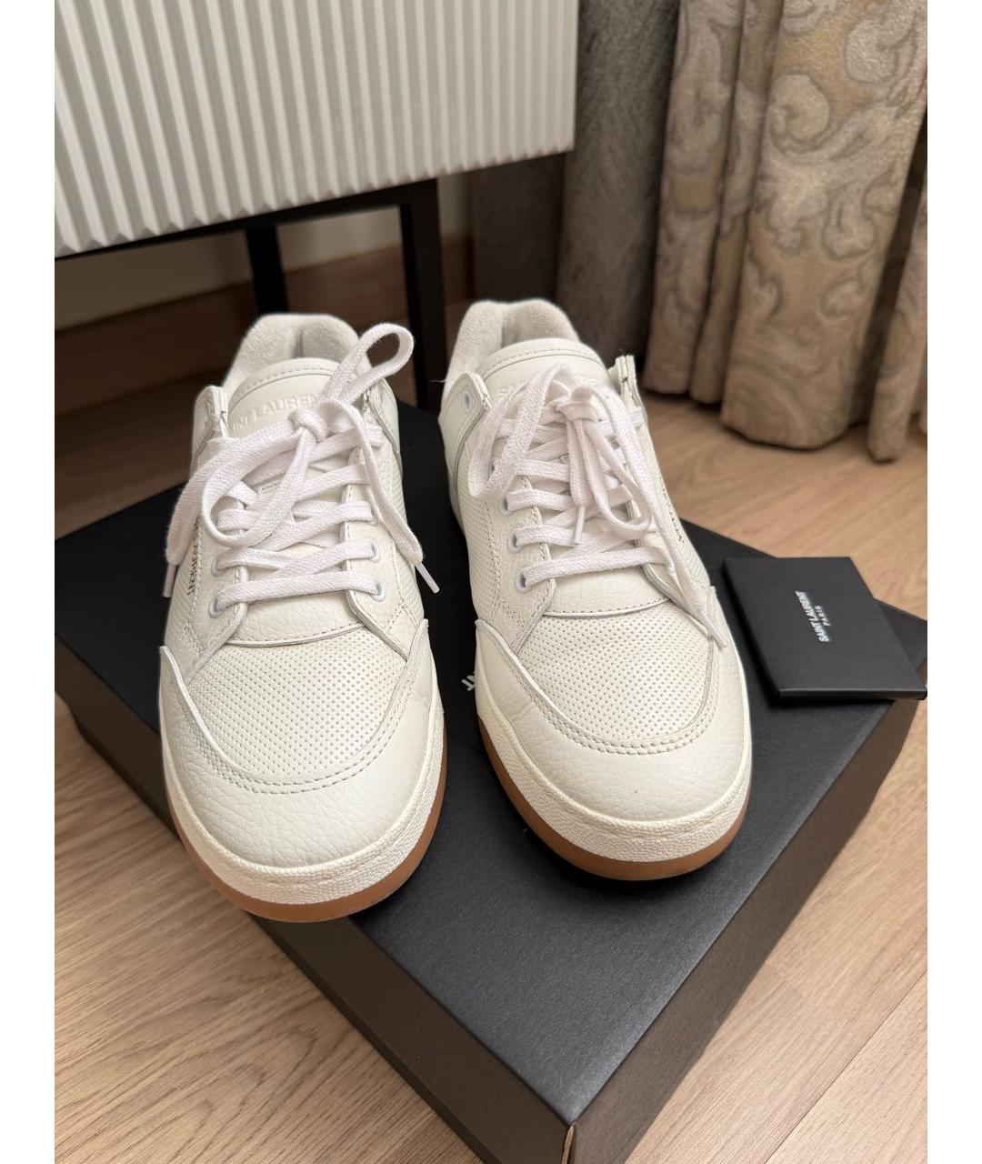 SAINT LAURENT Белые кожаные низкие кроссовки / кеды, фото 2