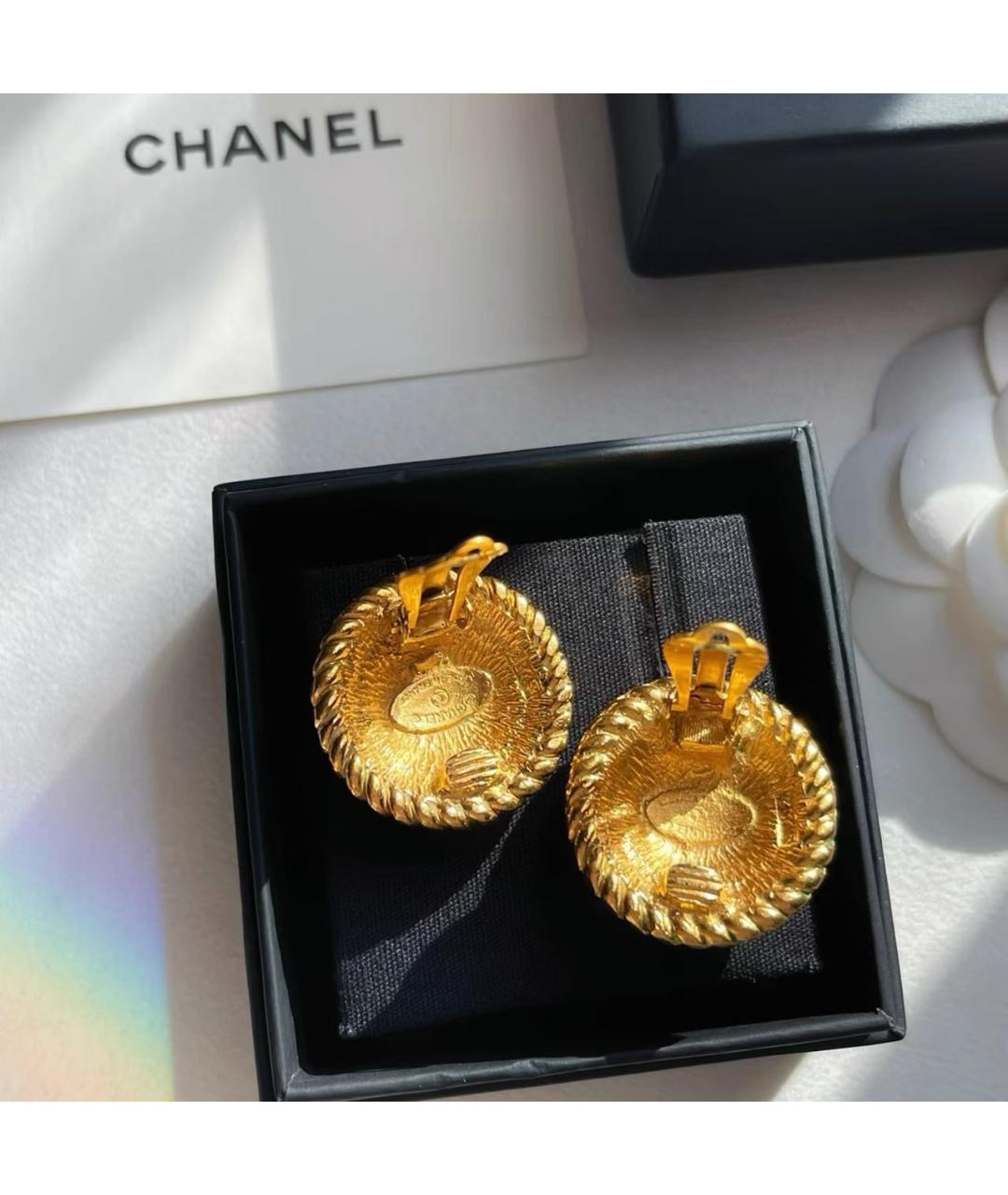 CHANEL Золотые клипсы, фото 3