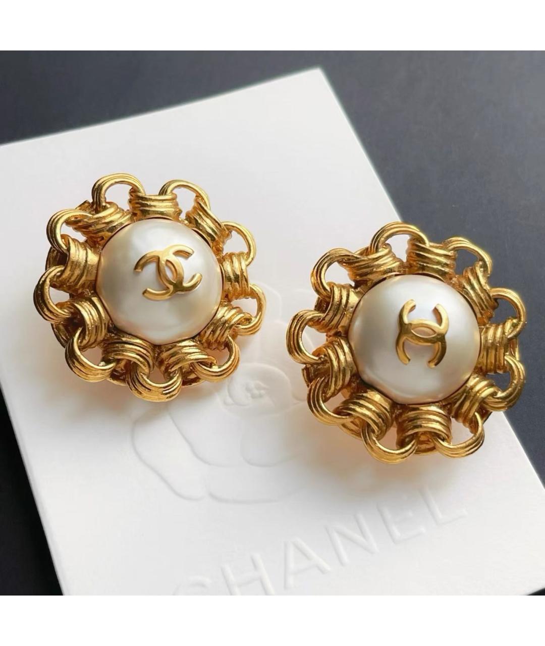 CHANEL Золотые клипсы, фото 2