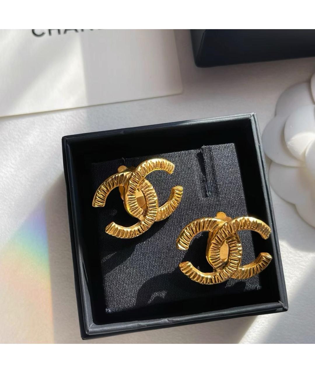 CHANEL Золотые клипсы, фото 4