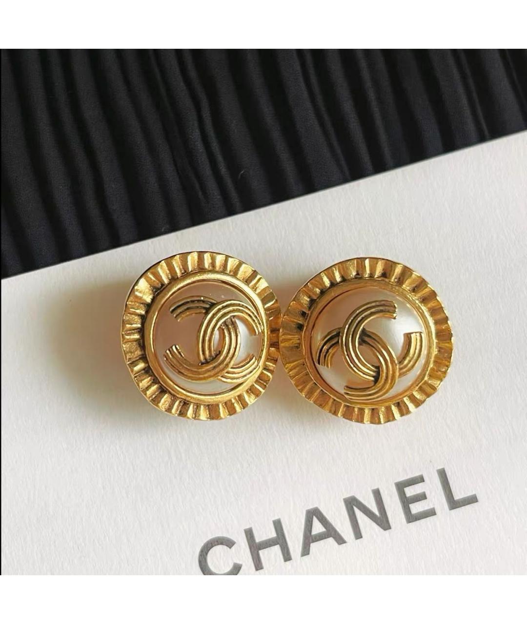 CHANEL Золотые клипсы, фото 4
