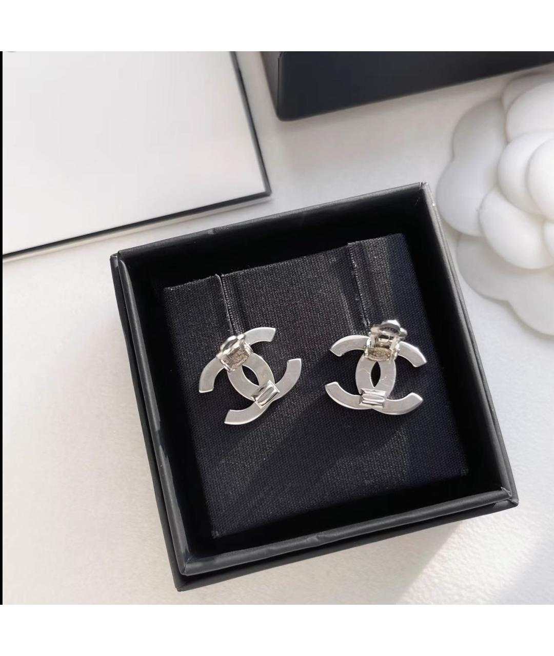 CHANEL Серебряные клипсы, фото 2