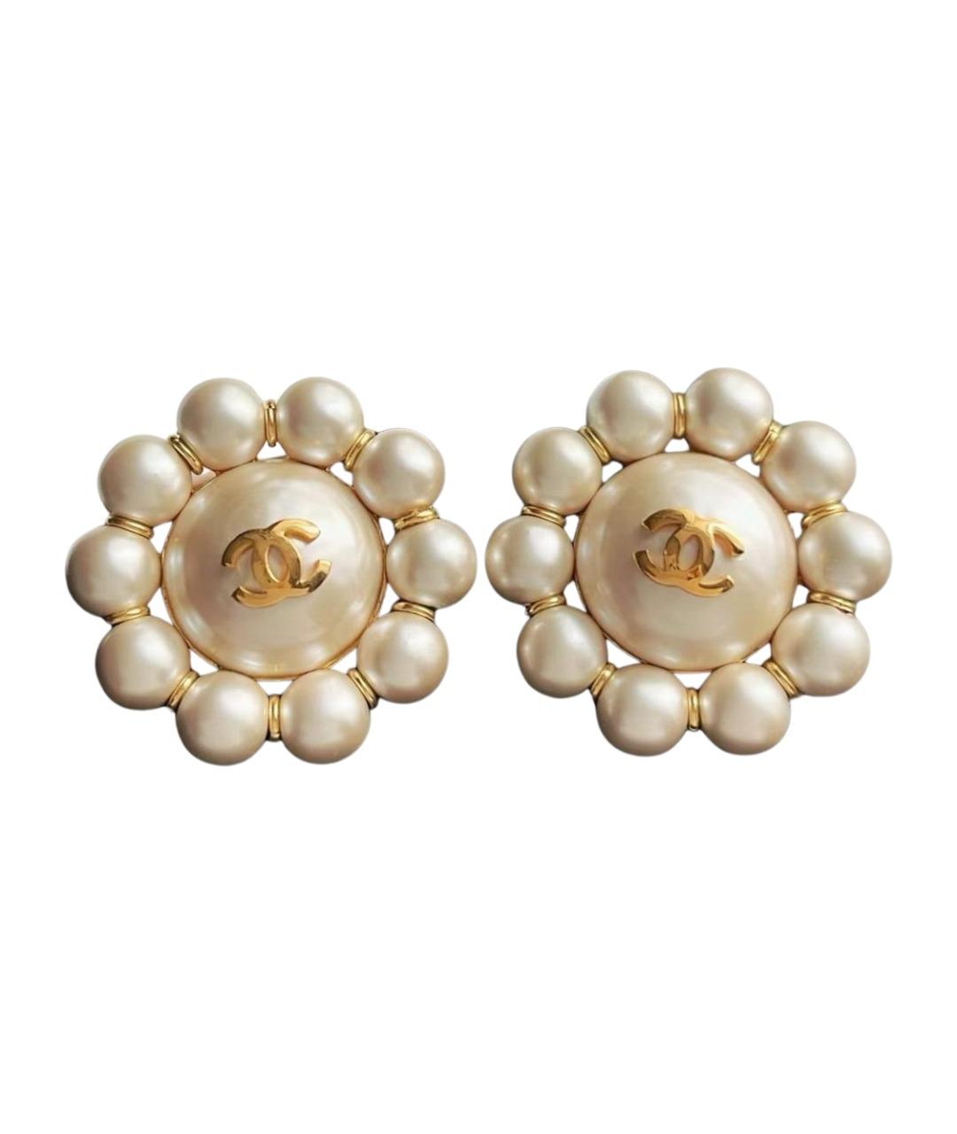 CHANEL Белые клипсы, фото 1