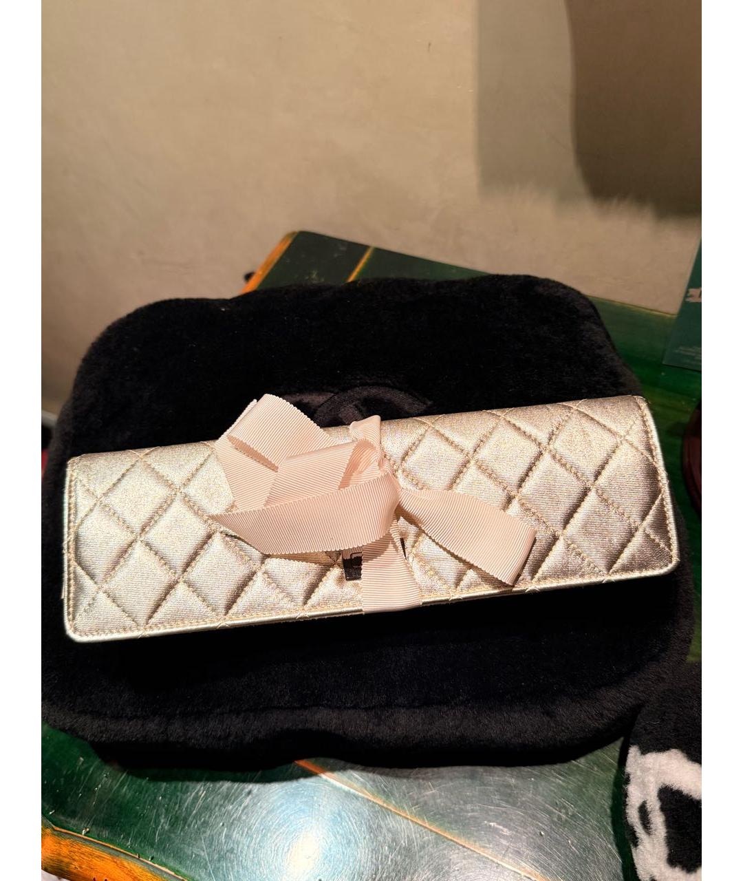 CHANEL Серебряная кожаная косметичка, фото 2